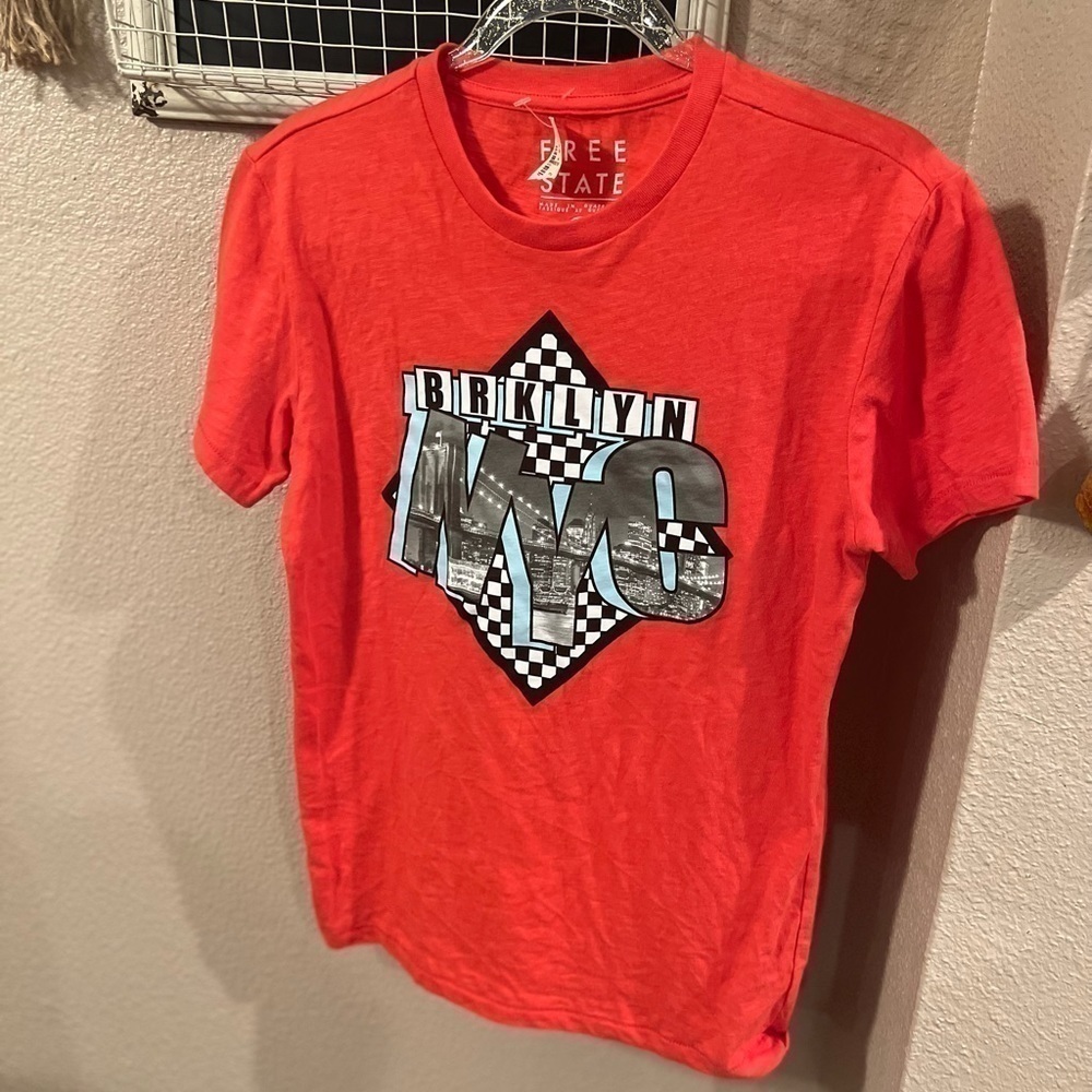 𝅺BOYS Free State Brooklyn NYC Bridge Graphic Tee